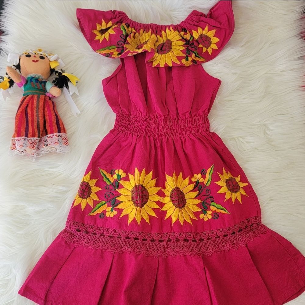 Embroidered dress 